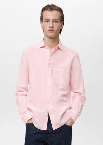 MANGO MAN Regular fit Button Up Shirt in Pink: front