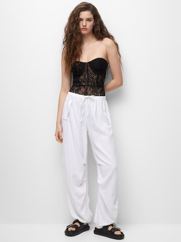 Wide Leg Pantalon Pull&Bear en blanc