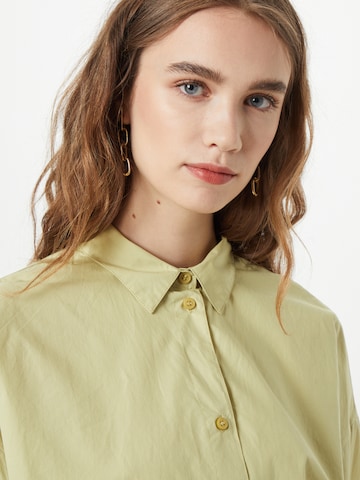 Monki Blouse in Green