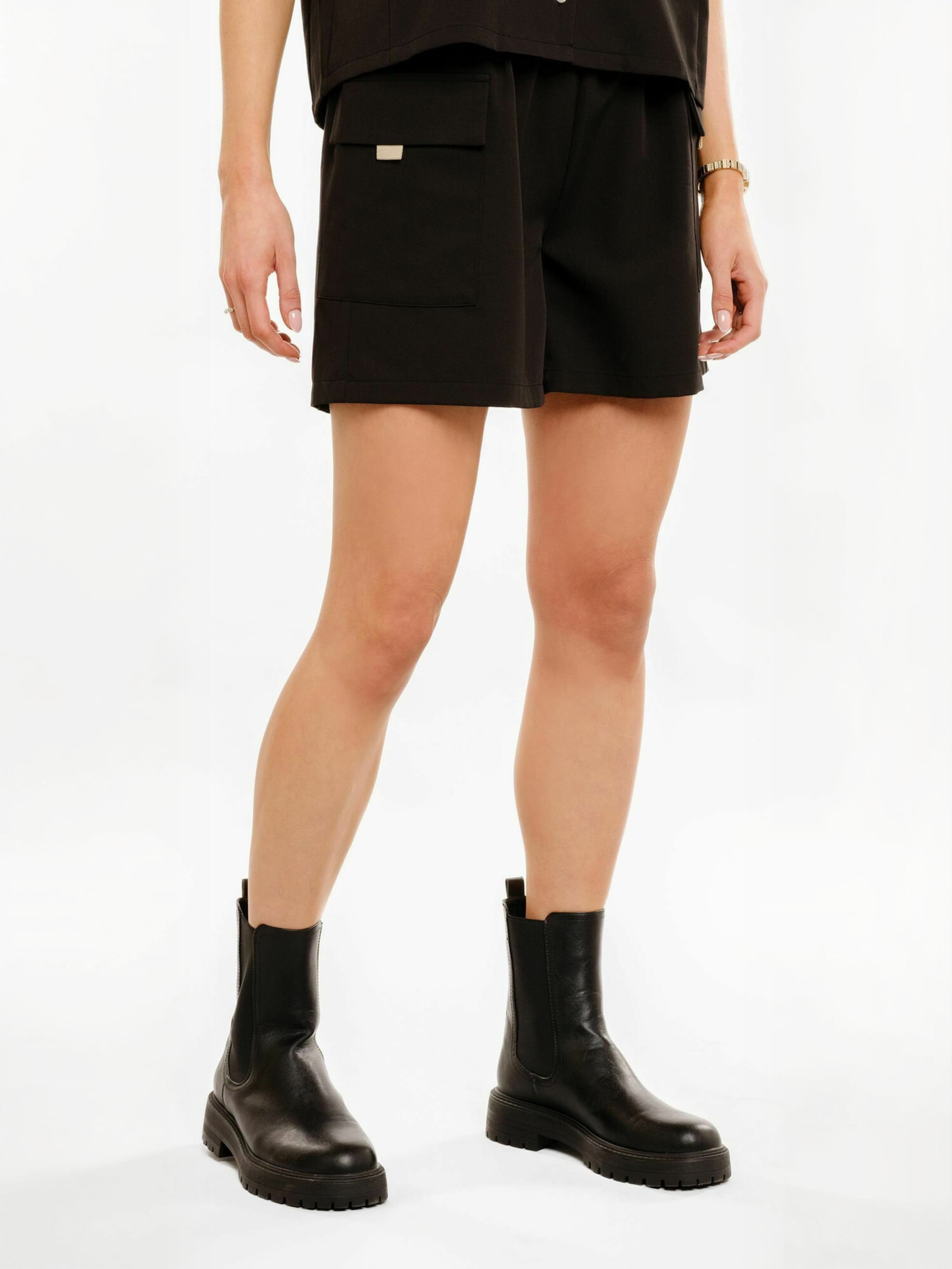 Liberte Essentiel - regular Pantalón ' PANNA ' en negro