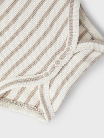 Tutina / body per bambino 'BANO' di NAME IT in beige