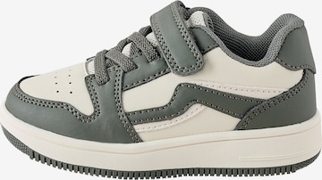 Next Sneaker in Grün: Vorderseite