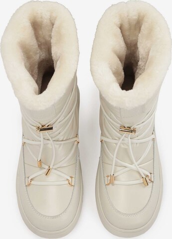 Kazar Snow Boots in Beige