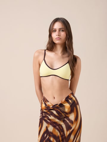 CALZEDONIA Bralette Bikini Top in Yellow: front