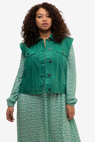 Studio Untold Vest in Green: front