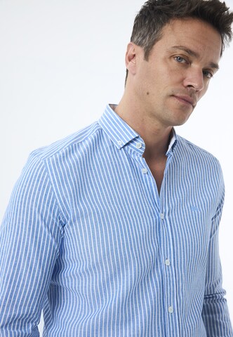 Coupe regular Chemise Jimmy Sanders en bleu
