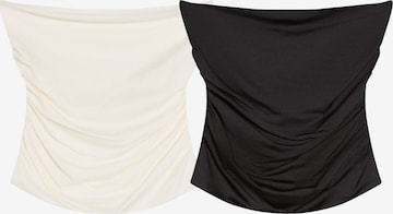 Top de la Bershka pe negru: față