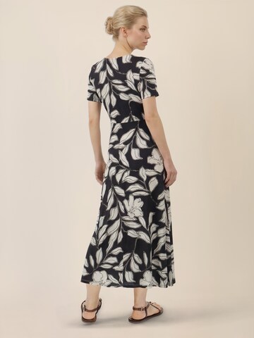 APART Kleid in Schwarz