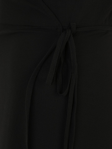 Vero Moda Tall Klänning 'SAKI' i svart