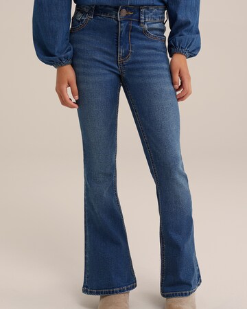 WE Fashion Flared Jeans in Blue: front