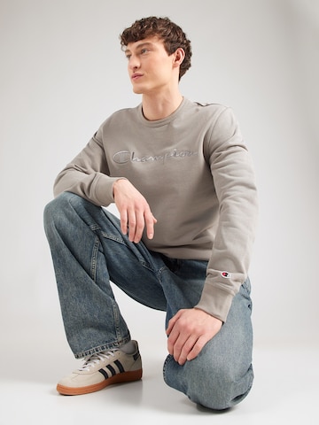 Champion Authentic Athletic Apparel Sweatshirt i grå
