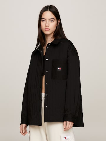 Tommy Jeans Jacke in Schwarz: predná strana