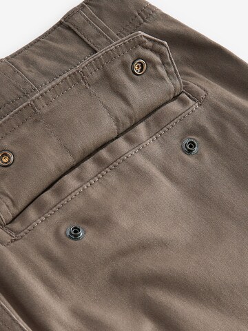 Tapered Pantaloni cargo di Next in marrone