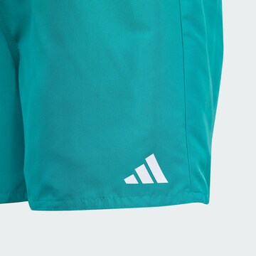 ADIDAS SPORTSWEAR Спортивная пляжная одежда в Зеленый