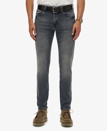 Coupe slim Jean Superdry en gris : devant