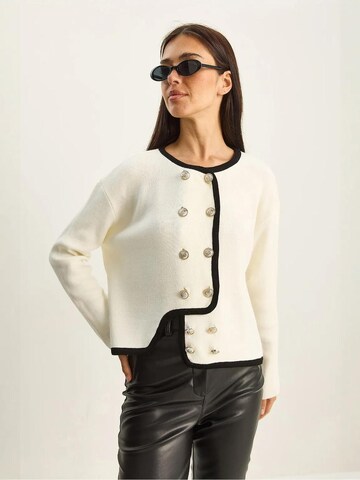 Cardigan Bianco Lucci en beige