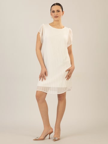 APART Kleid in Beige