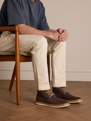 no stress Chukka Boots in Braun: Vorderseite