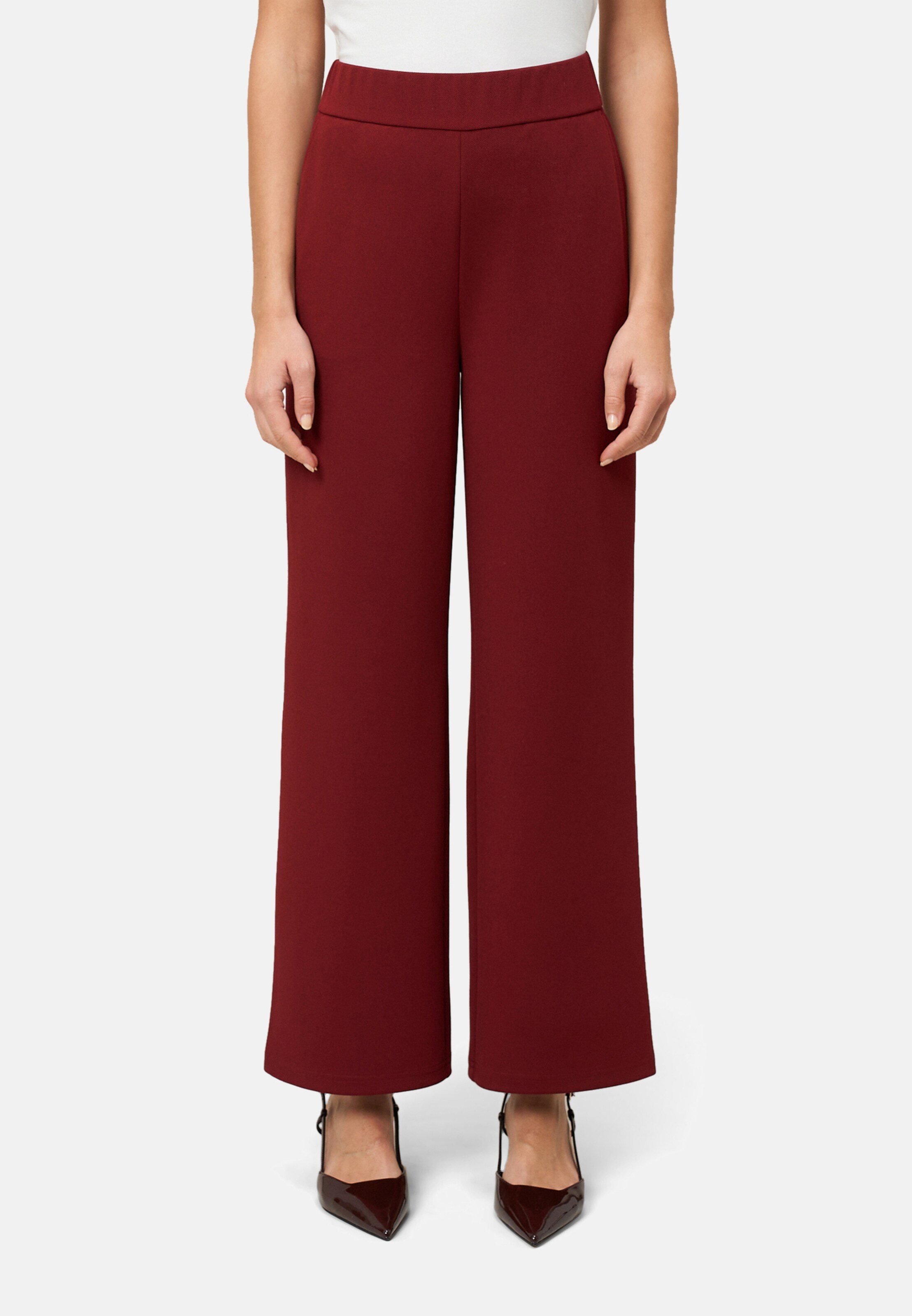zero Loose fit Pants in Red: front