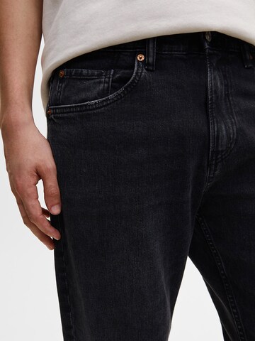 Pull&Bear Regular Jeans in Black