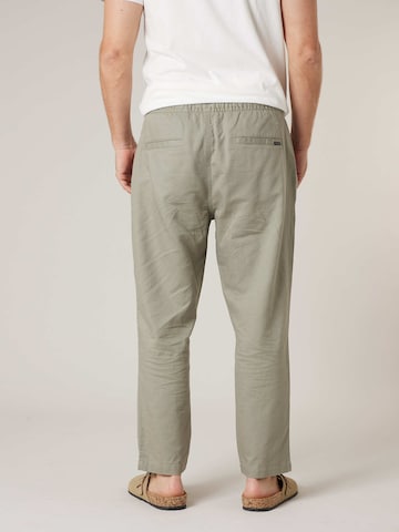 Loosefit Pantalon chino 'GLADES' Deeluxe en vert