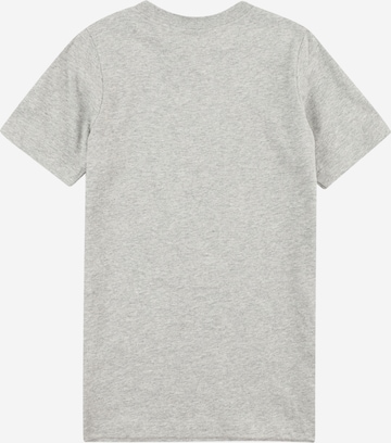 T-Shirt 'REPEAT' Nike Sportswear en gris