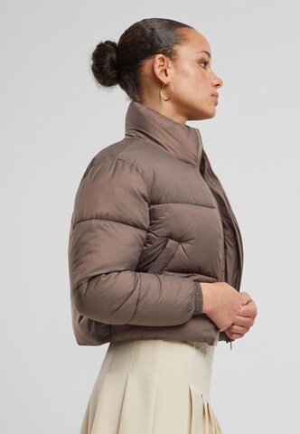 Giacca invernale di Karl Kani in beige
