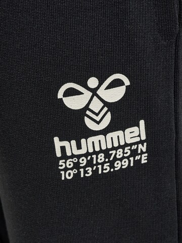 Hummel Tapered Sportbroek 'GLOBAL' in Zwart