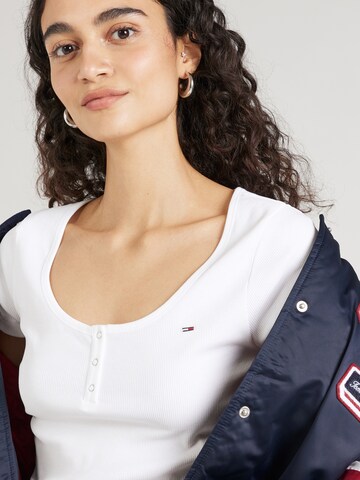 Tommy Jeans Koszulka w kolorze biały