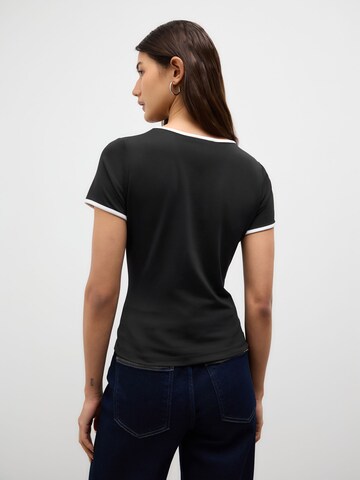 Next Μπλουζάκι σε μαύρο