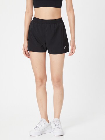 Newline Regular Sportshorts in Schwarz: Vorderseite