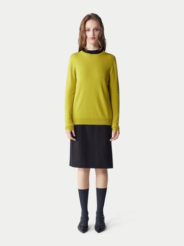GOBI Cashmere Trui 'Women's Essential Cashmere Crewneck Sweater' in Geel