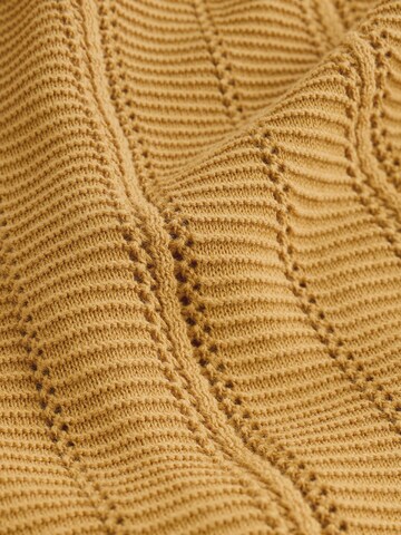 Next Pullover in Gelb