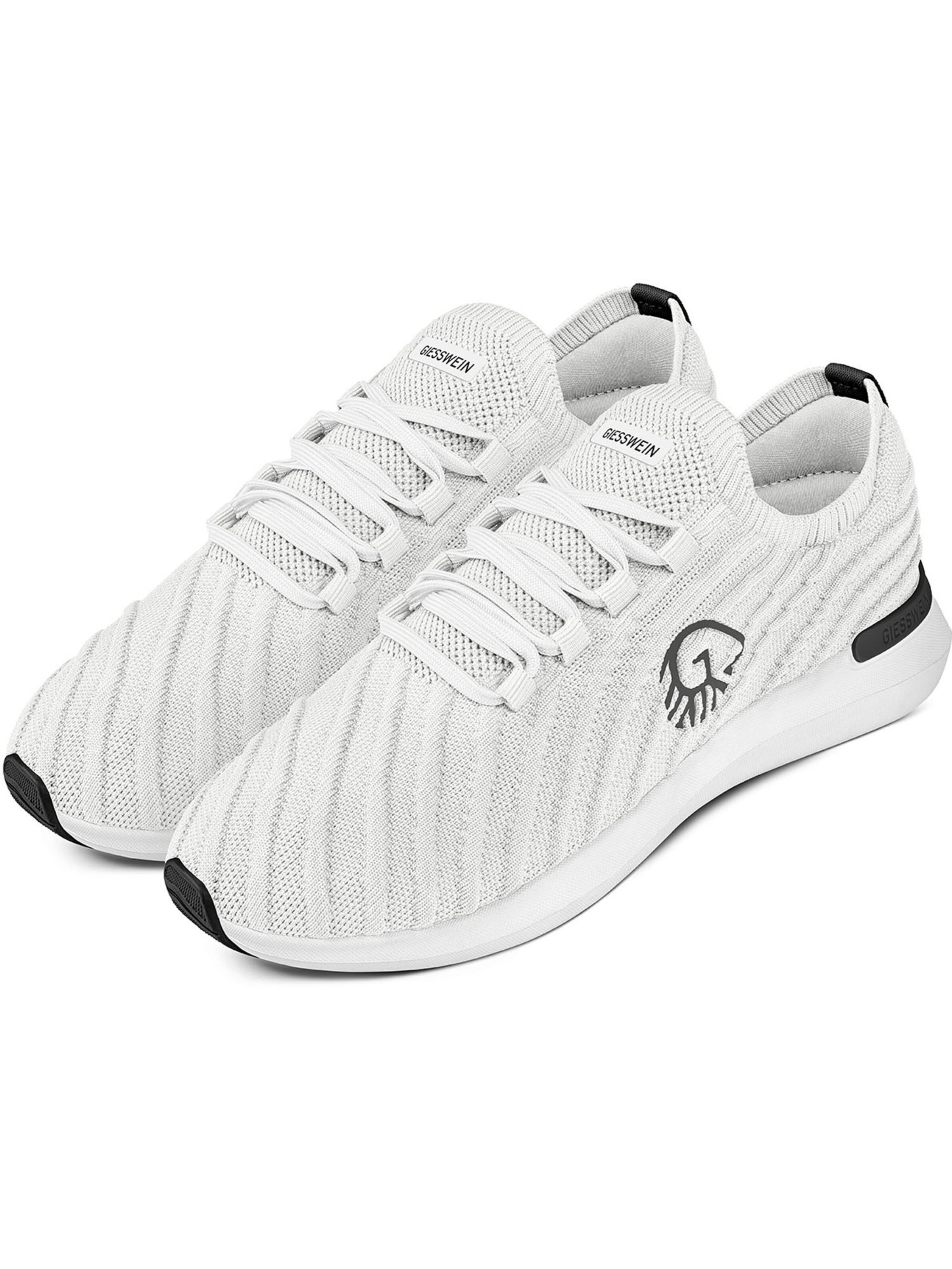 Baskets basses GIESSWEIN en blanc