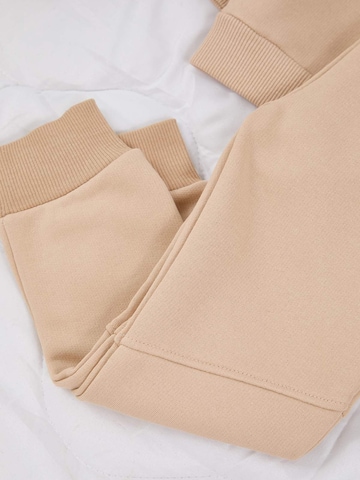 Trendyol - Ropa para correr en beige
