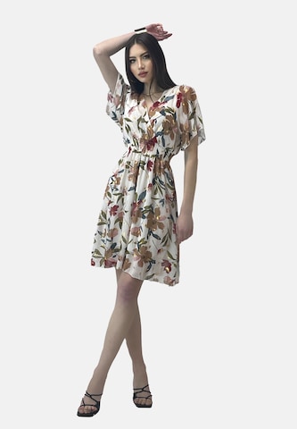 Robe d’été Elara en blanc : devant