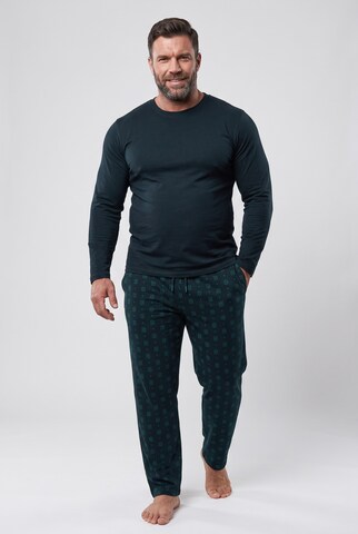 Men Plus Pyjama lang in Grün