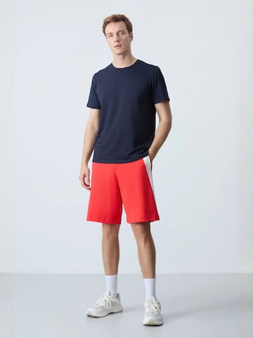 Regular Pantalon Tommy Life en rouge