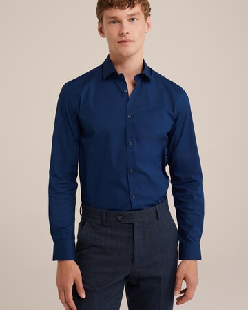 Slim fit Camicia di WE Fashion in blu: frontale