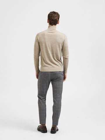 SELECTED HOMME Pullover in Braun