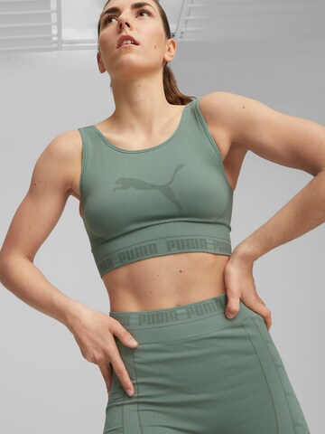 PUMA Sporttop in Groen: voorkant