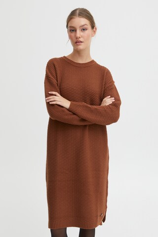 Oxmo Knitted dress 'MILIKA' in Brown: front