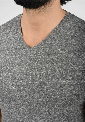 T-Shirt 'Alarus' !Solid en gris
