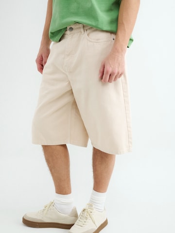 BALMOHK Loosefit Farkut värissä beige