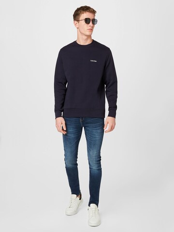 Sweat-shirt Calvin Klein en bleu