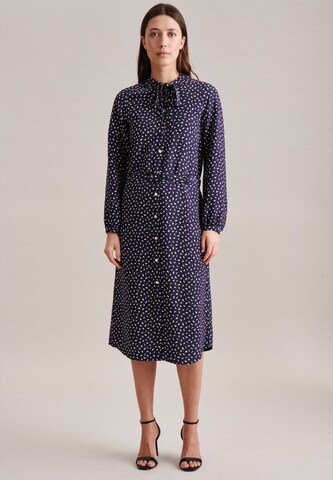 Robe-chemise 'Schwarze Rose' SEIDENSTICKER en bleu