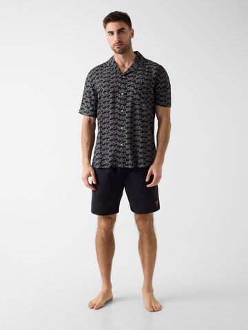 GUESS Regular Fit Hemd in Schwarz