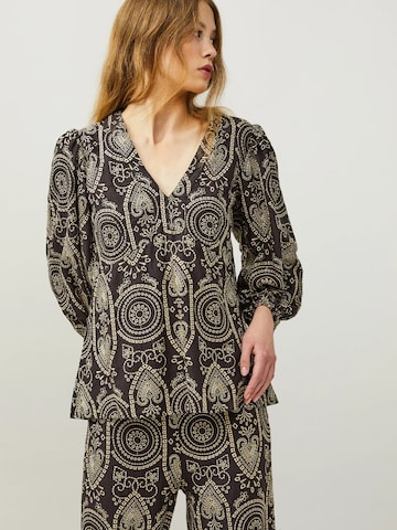 Odd Molly Shirts i grå