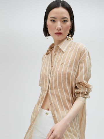 Maglietta ' ' di Lola Casademunt in beige
