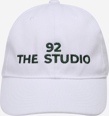 92 The Studio Cap in Weiß
